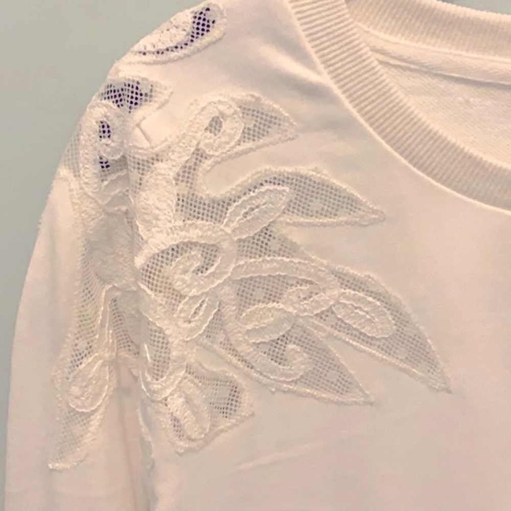 NWOT sweatshirt with lace appliqué detail - Picture 3 of 4